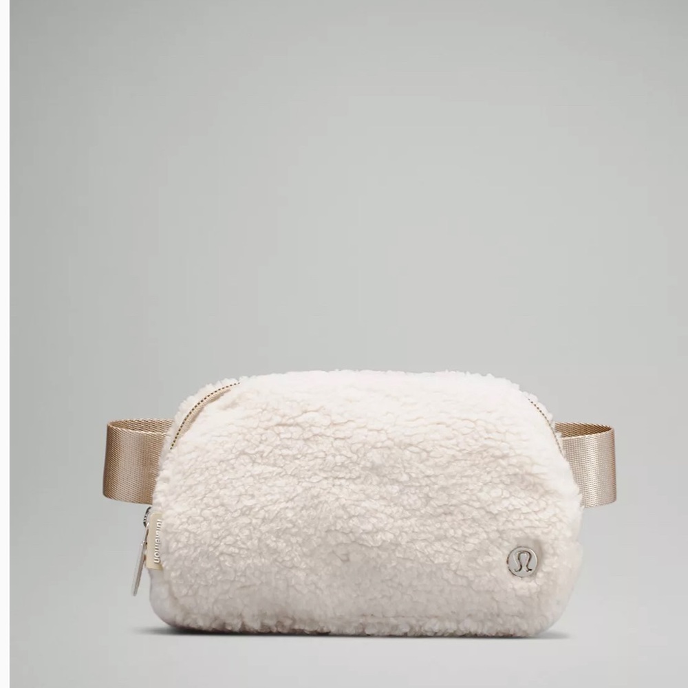 LULULEMON EVERYWHERE BELT BAG 1L FLEECE in NATURAL IVORY/TRENCH NWT